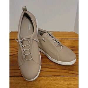 CLARKS Women's 11 Cloudstepper Breeze Sky Lace Sand Excellent Condition